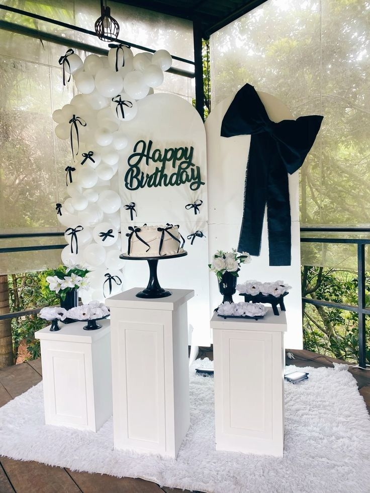 decoração 15 anos preto e branco