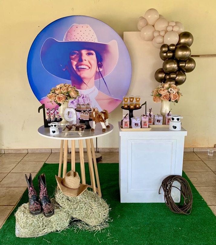 Kit Ana Castela (Sophia)