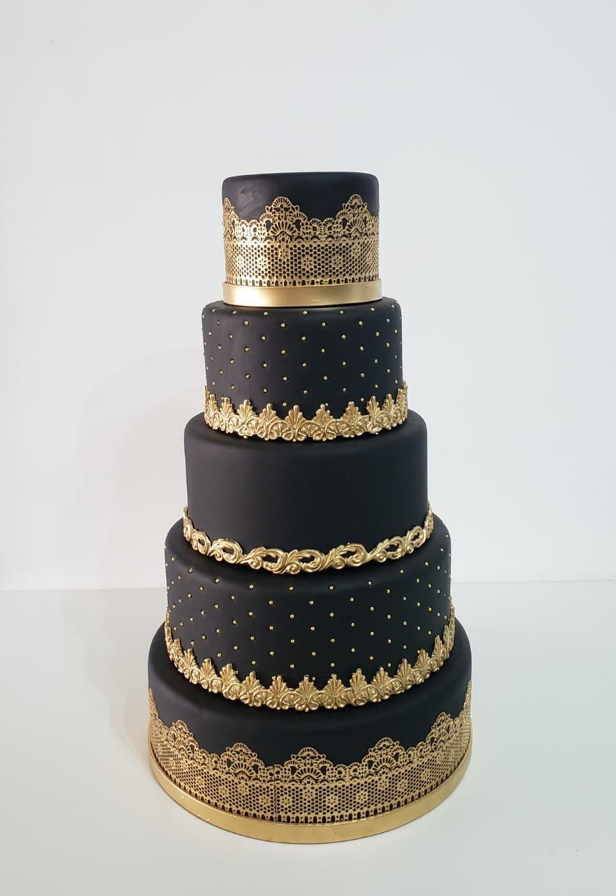 Bolo Cenográfico -  Preto com Dourado - 1