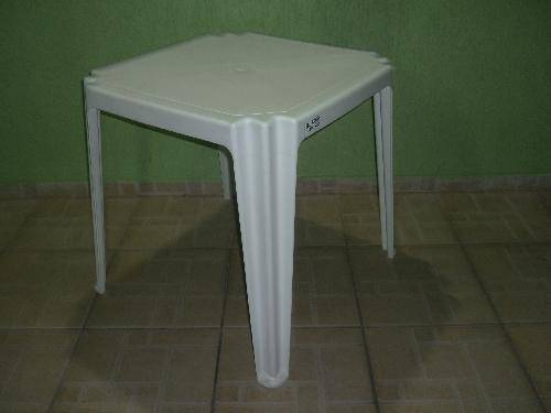 mesa quadrada de plastico 70x 70