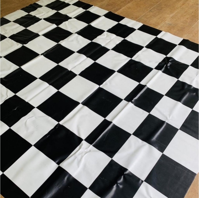 Tapete quadriculado preto e branco M 3X2