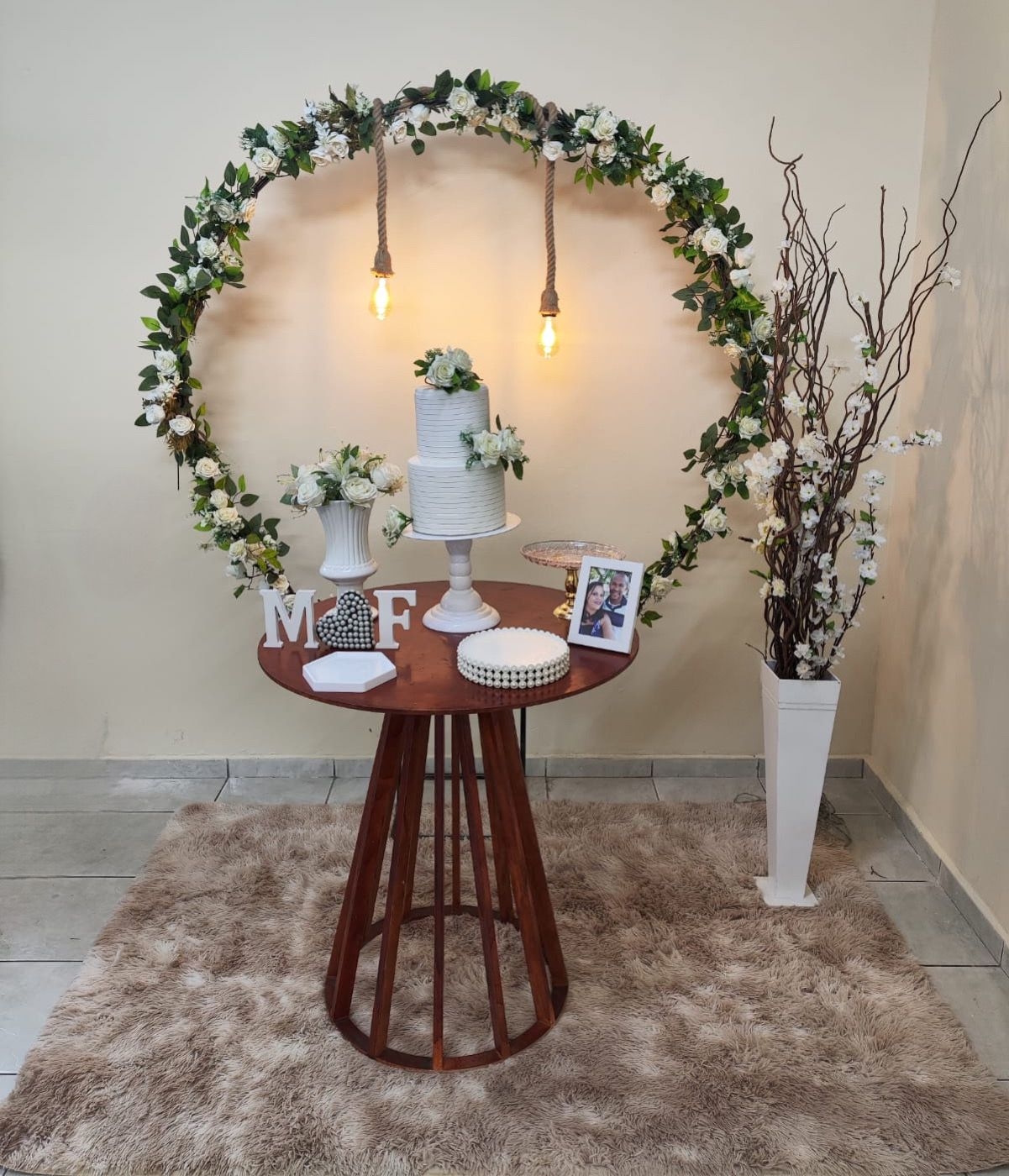 Casamento e Noivado Arco com flores Kit Ouro