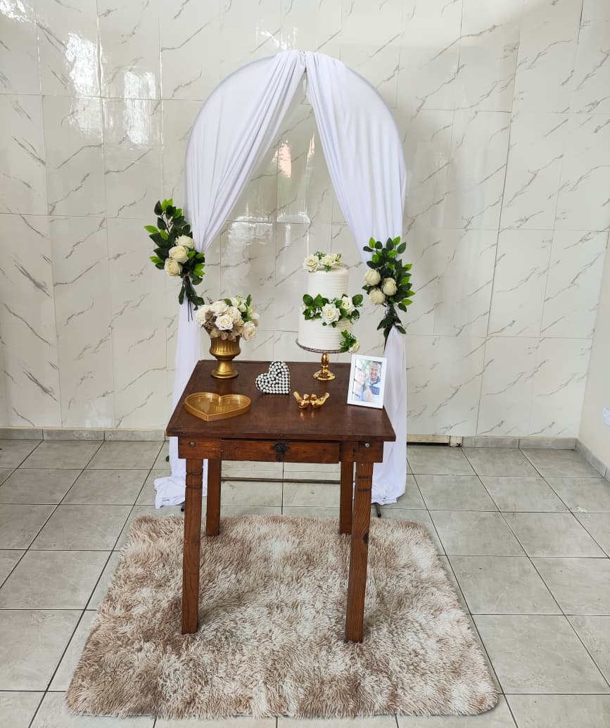  Casamento e Noivado Tecido Branco e flor (Me