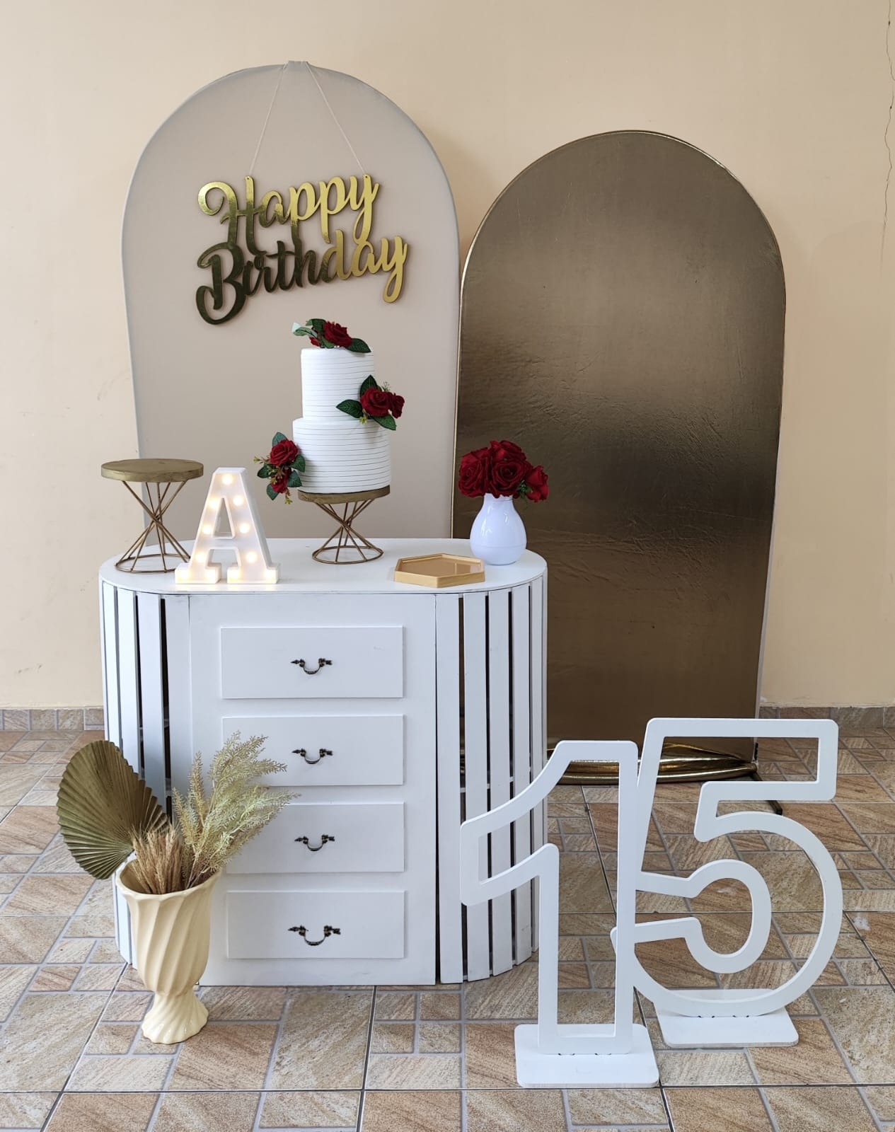 Aniversário Branco com Dourado Kit Diamante