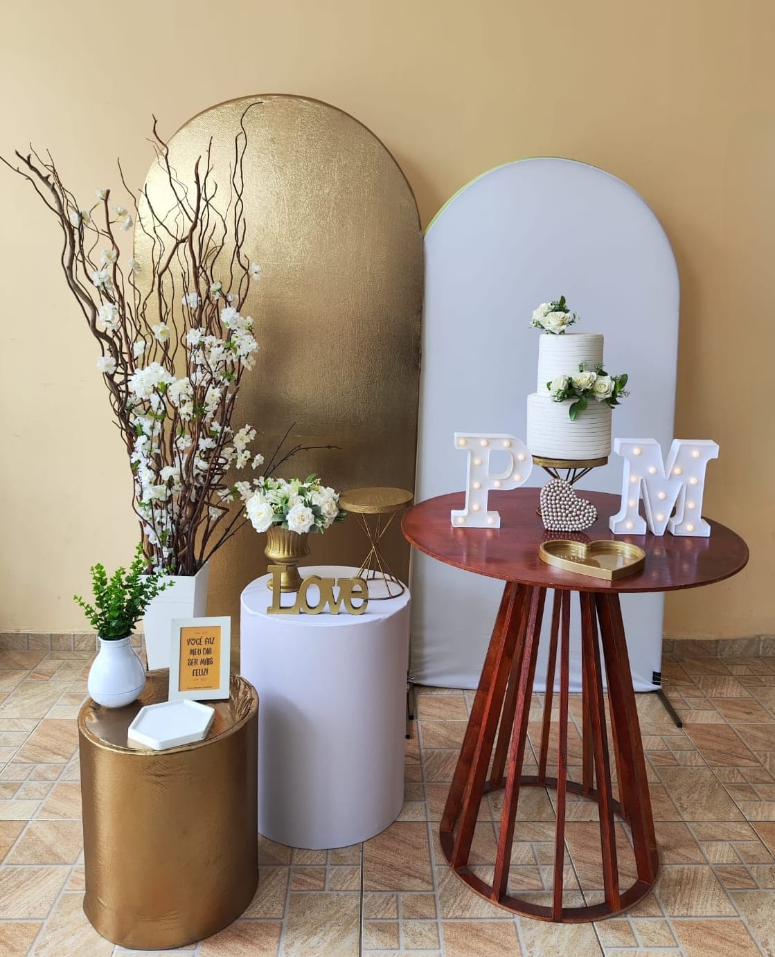Casamento e Noivado Branco com Dourado Kit Di