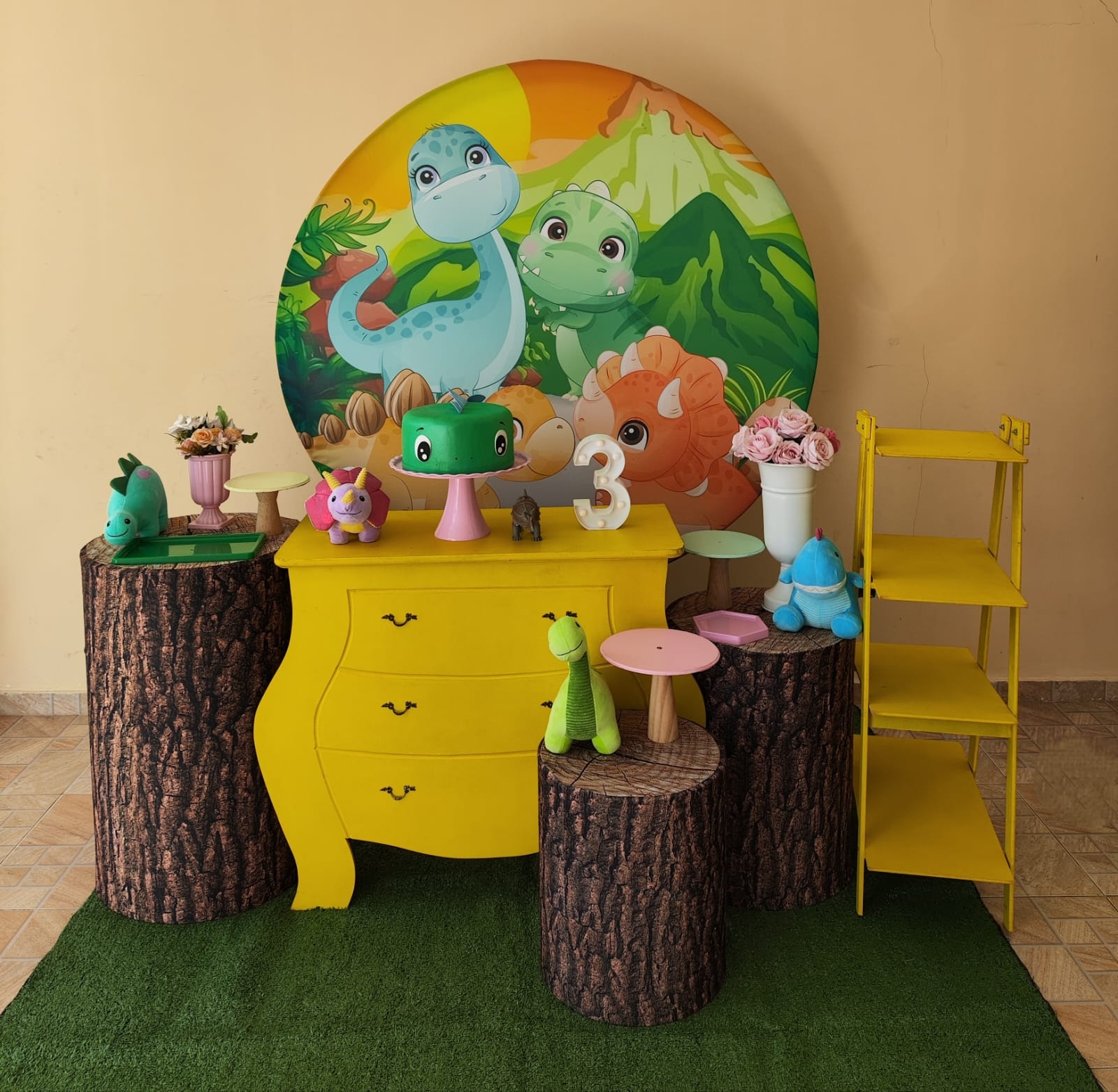 Dinossauro Baby Menina Kit Ouro