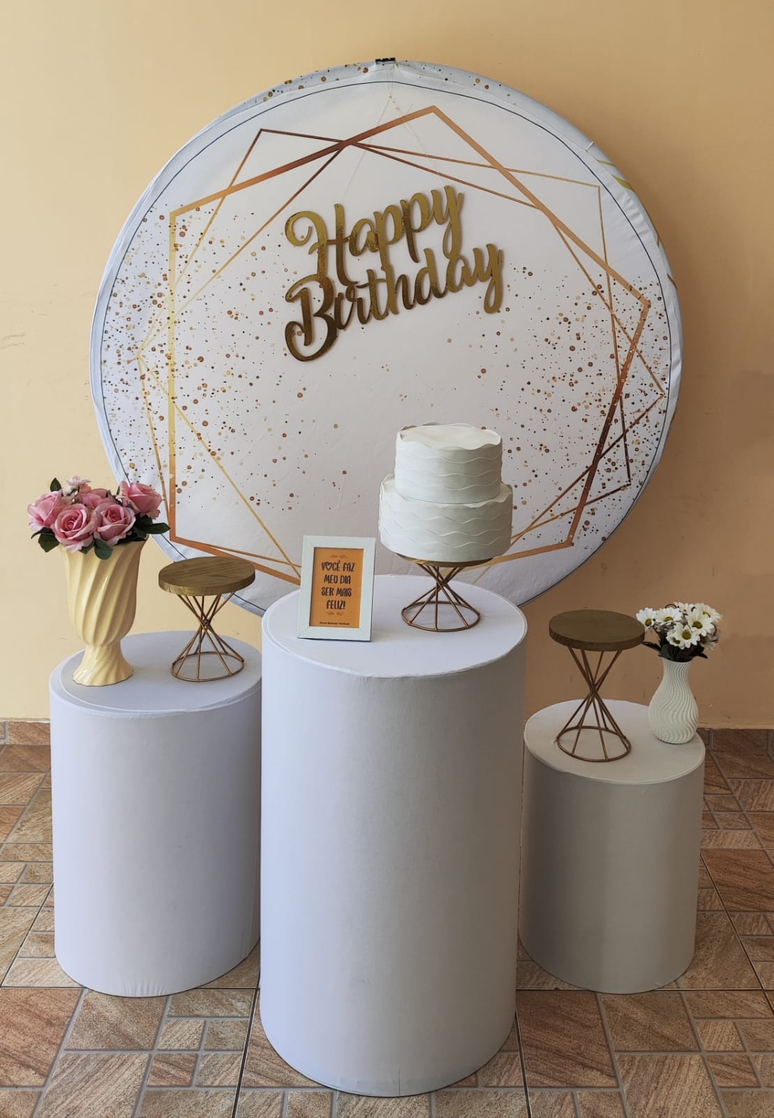 Aniversário Branco com Dourado Kit Bronze