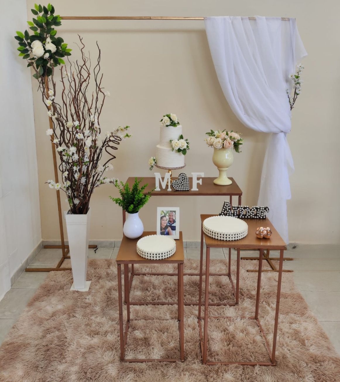  Casamento e Noivado Arco com flores (quadrad
