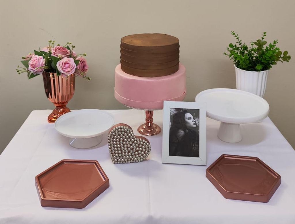 Floral Fundo Rosa com Dourado Kit Cantinho