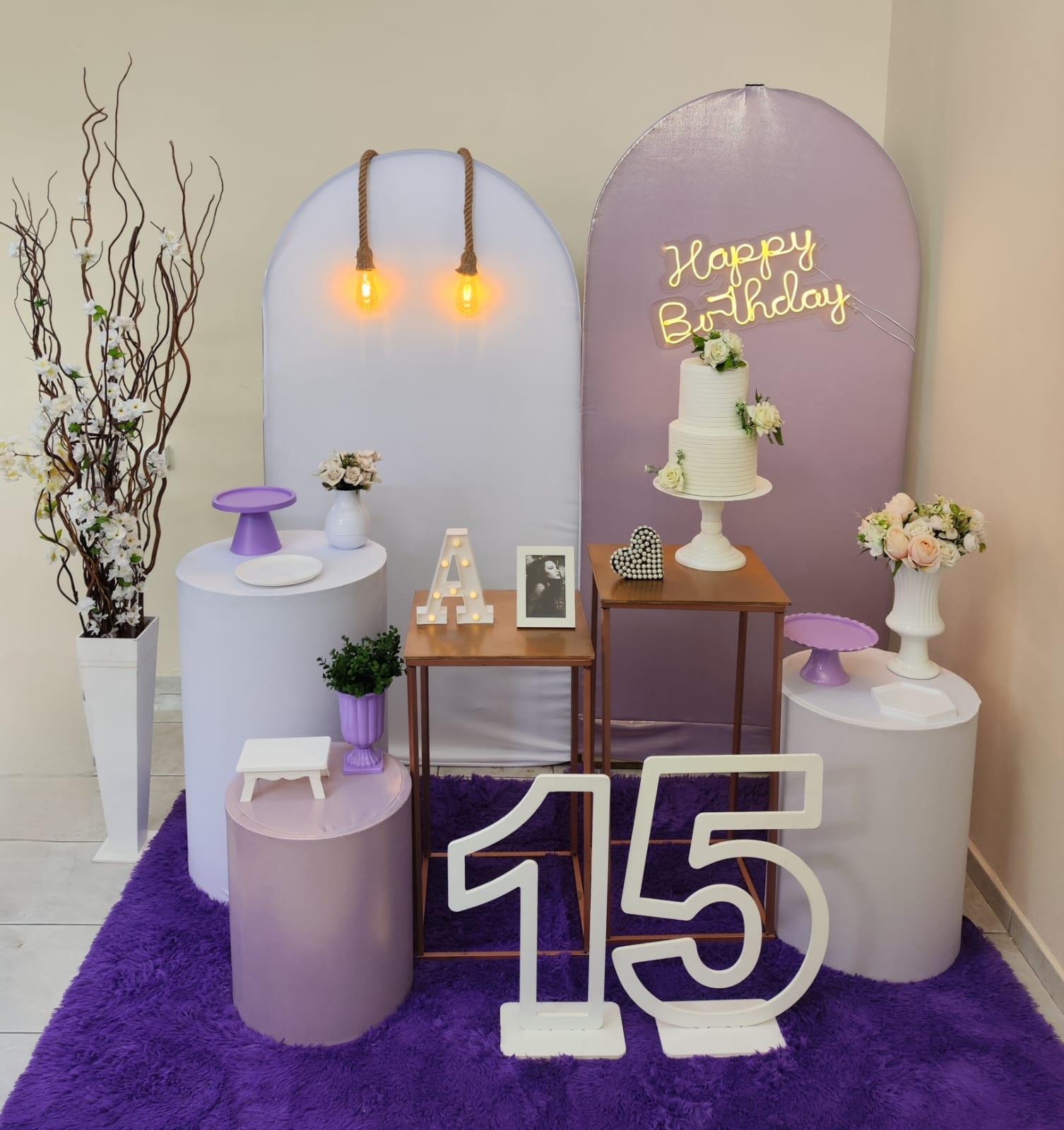 Romano Lilas e Branco 