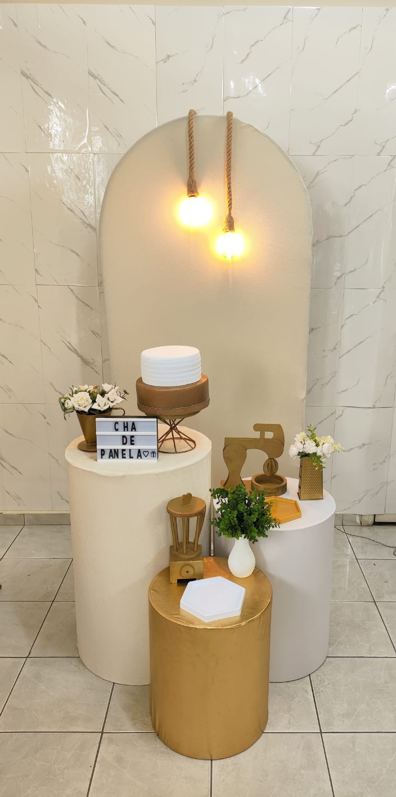 Cha de Panela/Casa Nova/Cozinha Branco e Off-