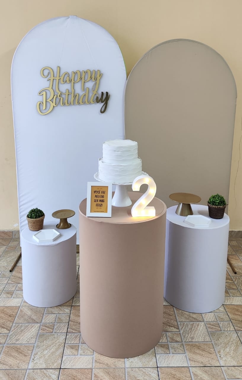 Aniversário Bege  e Branco Kit Ouro