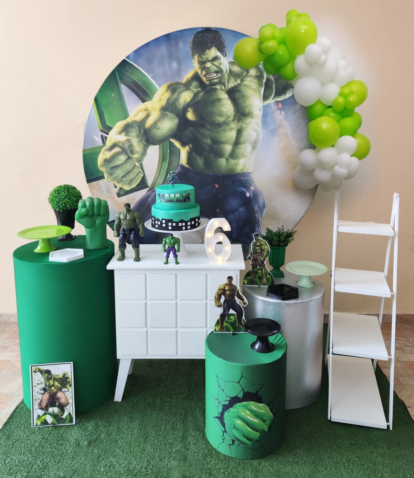 Hulk Kit Ouro com bexigas