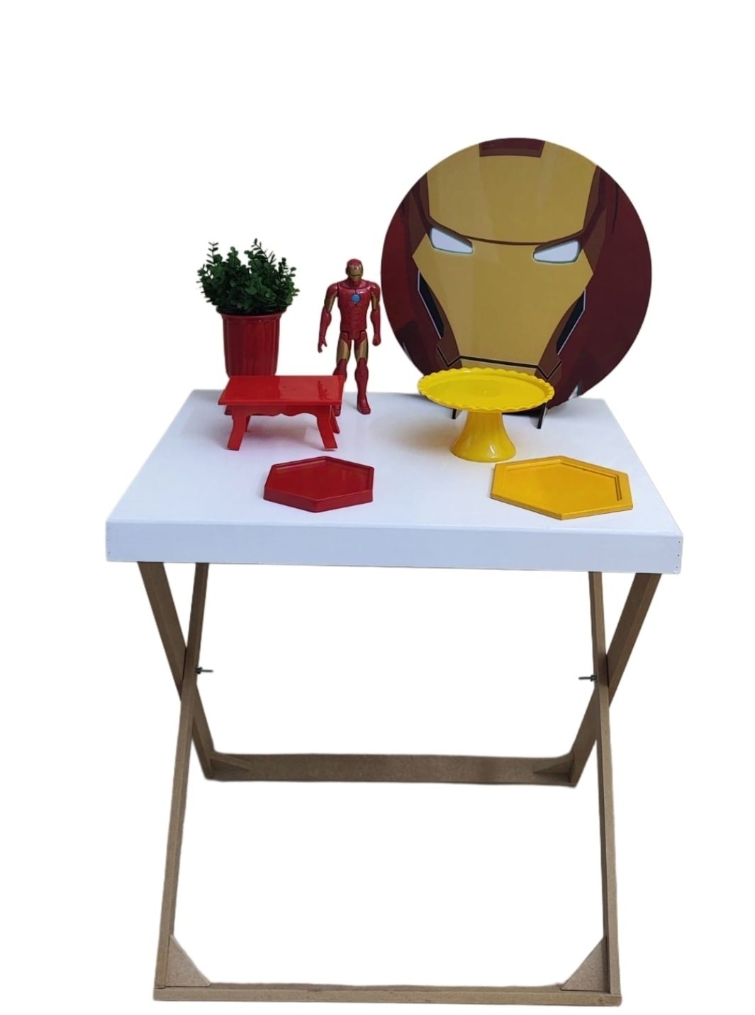 Vingadores Mini Kit + Mesa