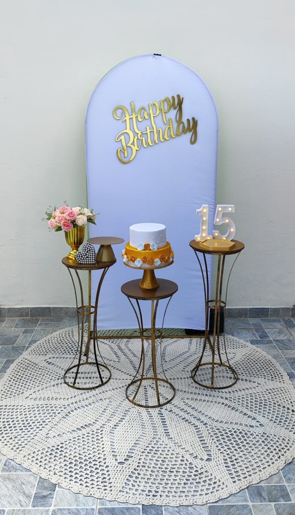 Aniversario Branco com Dourado Kit Ouro