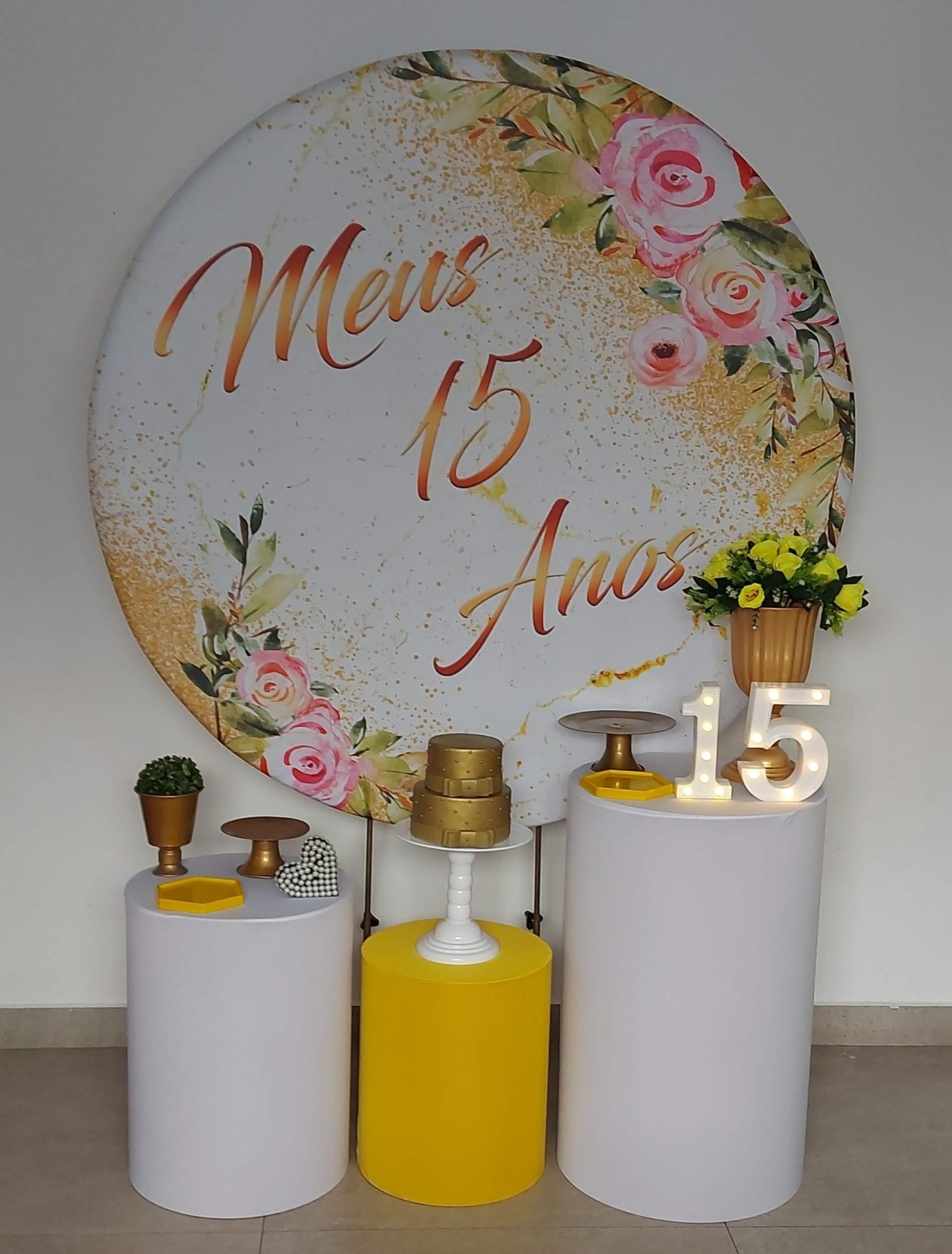 15 Anos amarelo com glitter Kit Bronze II mod