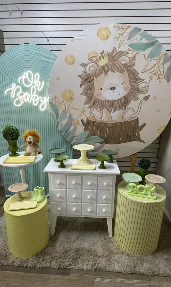 CHÁ DE BEBÊ LEÃO COM COMODA