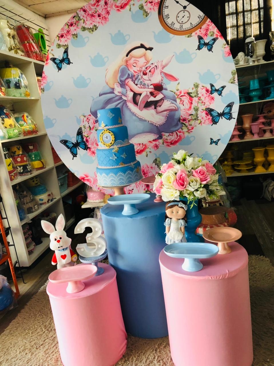 ALICE NO PAIS DAS MARAVILHAS 