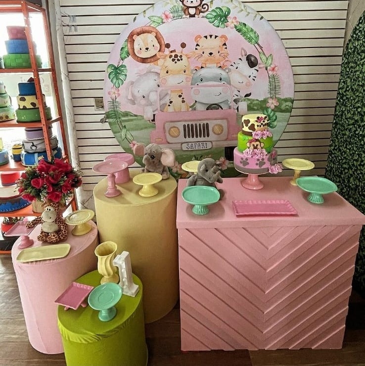 SAFARI MENINA COM COMODA 