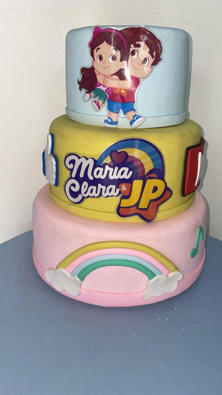 BOLO MARIA CLARA E JP