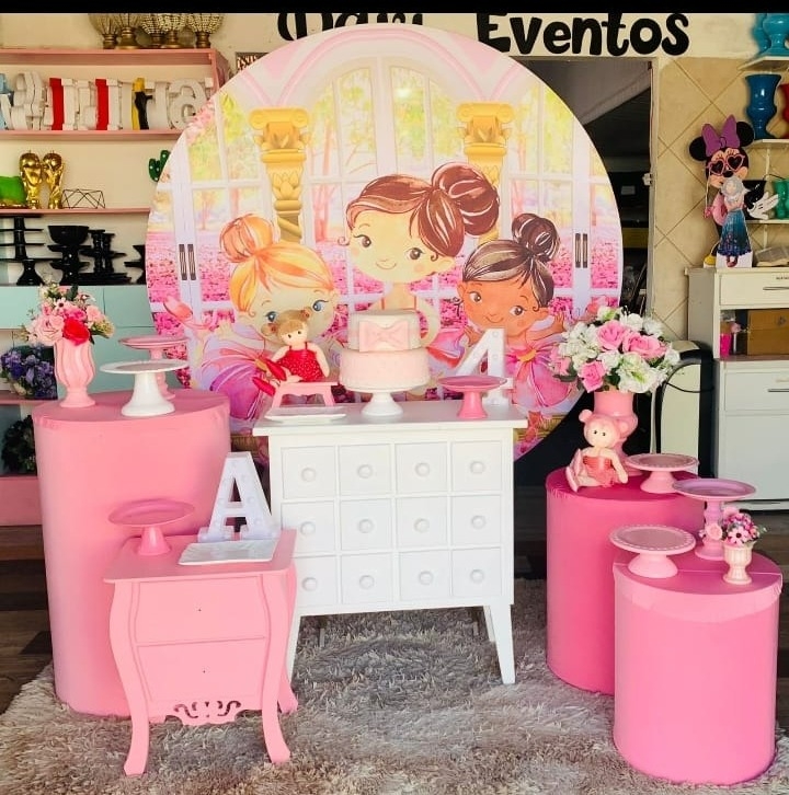  BAILARINA COM COMODA 