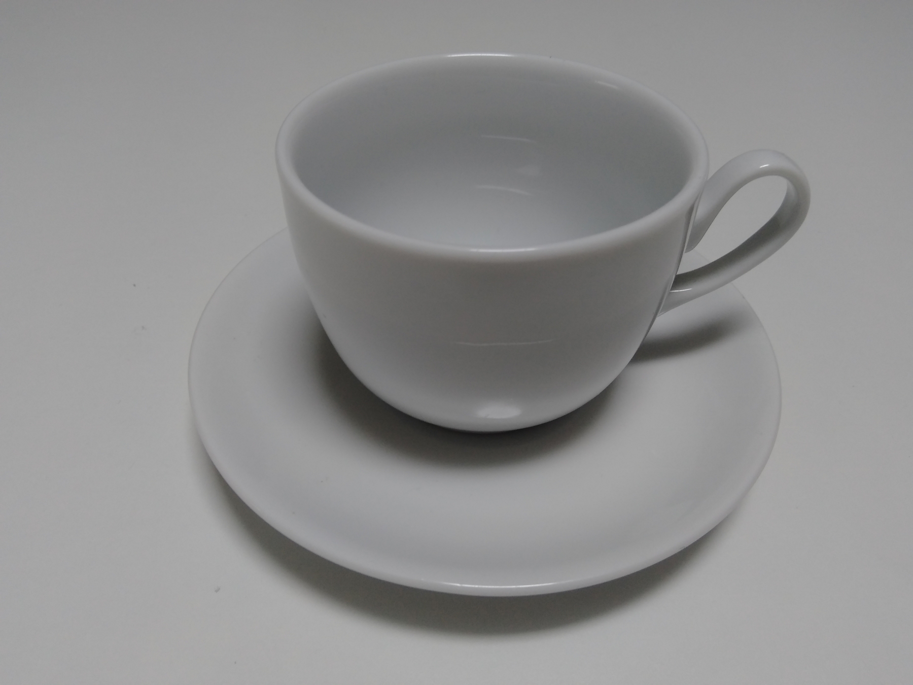 Xícara chá com pires