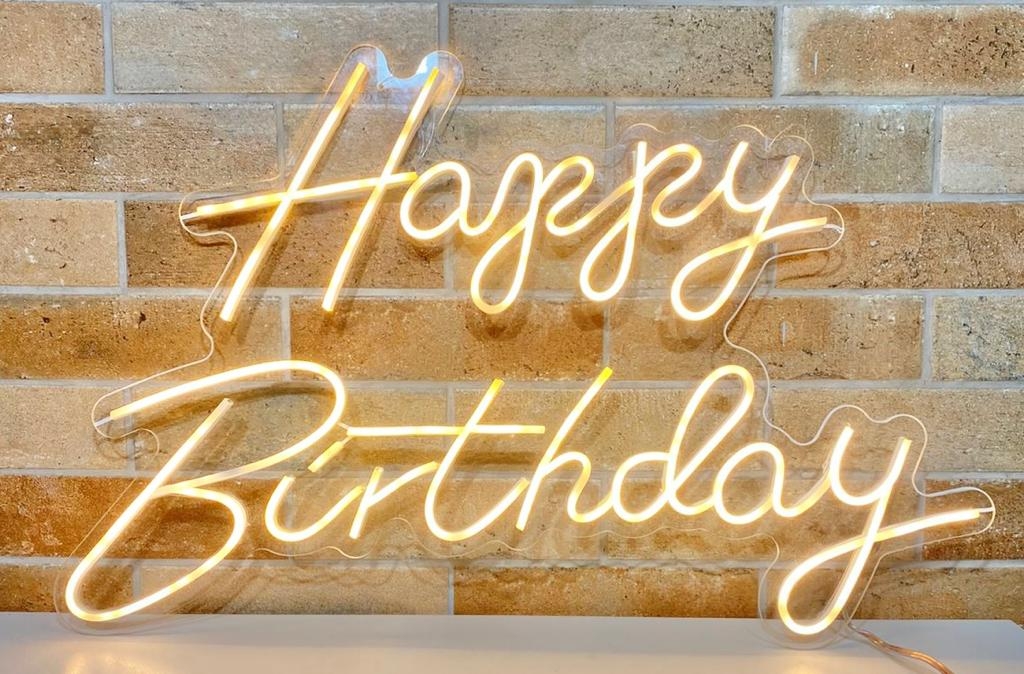 HAPPY BIRTHDAY LED 70X50 CM