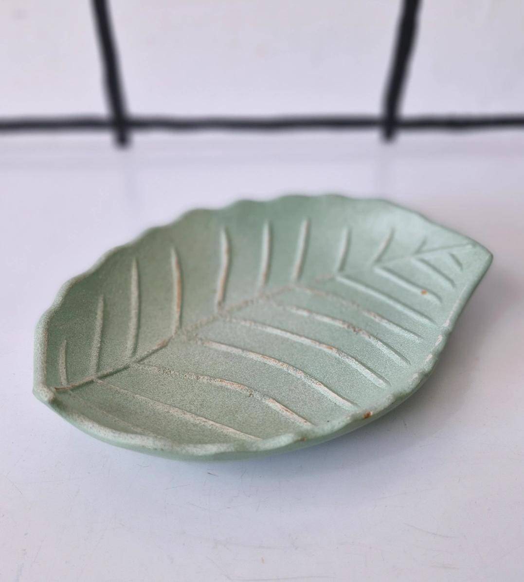 Bandeja folha verde claro 18cm