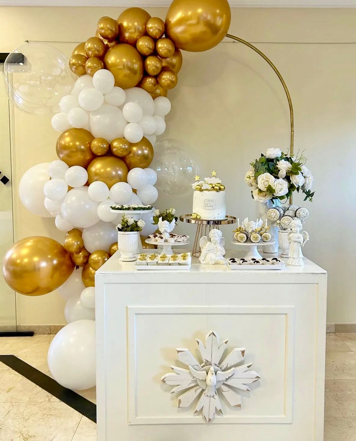 Kit Batizado Arco dourado