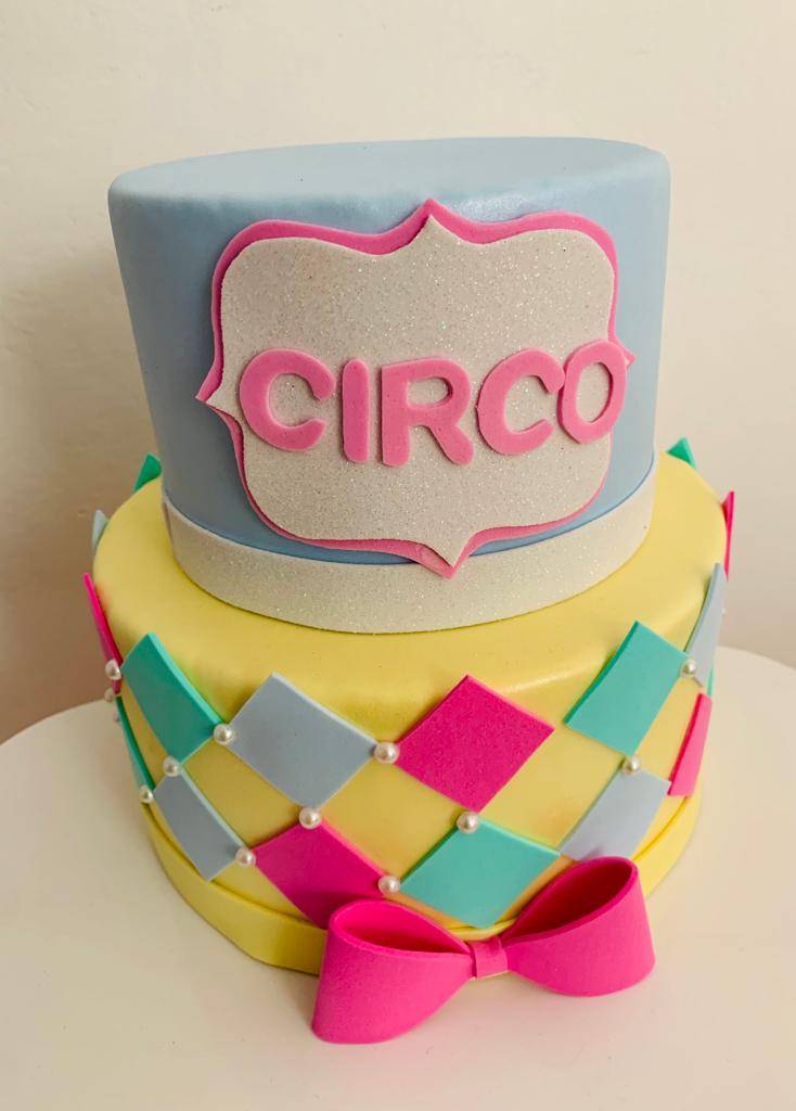 Bolo Fake Circo Rosa