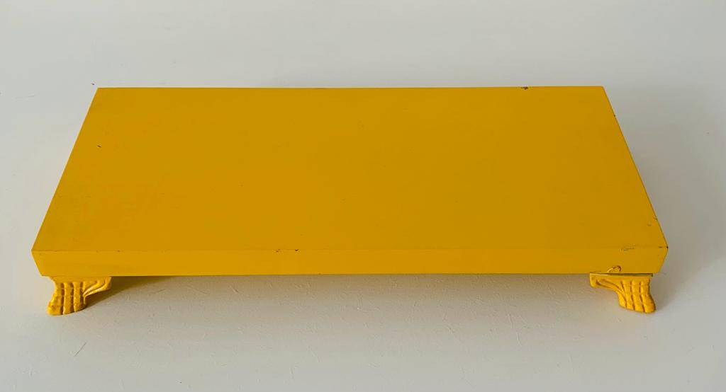 Bandeja DC Amarela Retangular com Pés Detalhados P