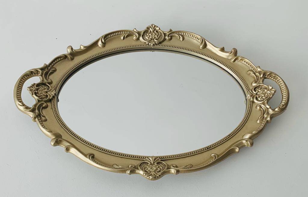 Bandeja Espelhada com Alça Dourada