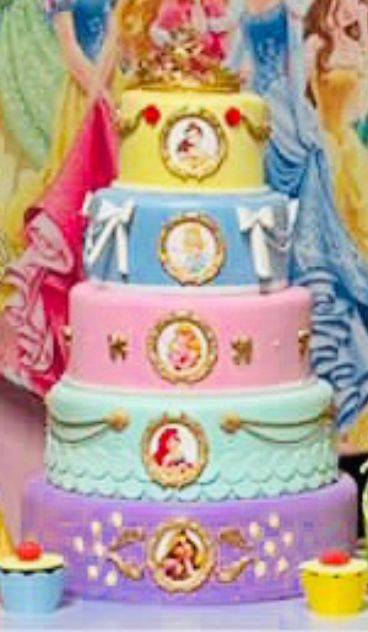 Bolo Fake Princesas - 5 andares