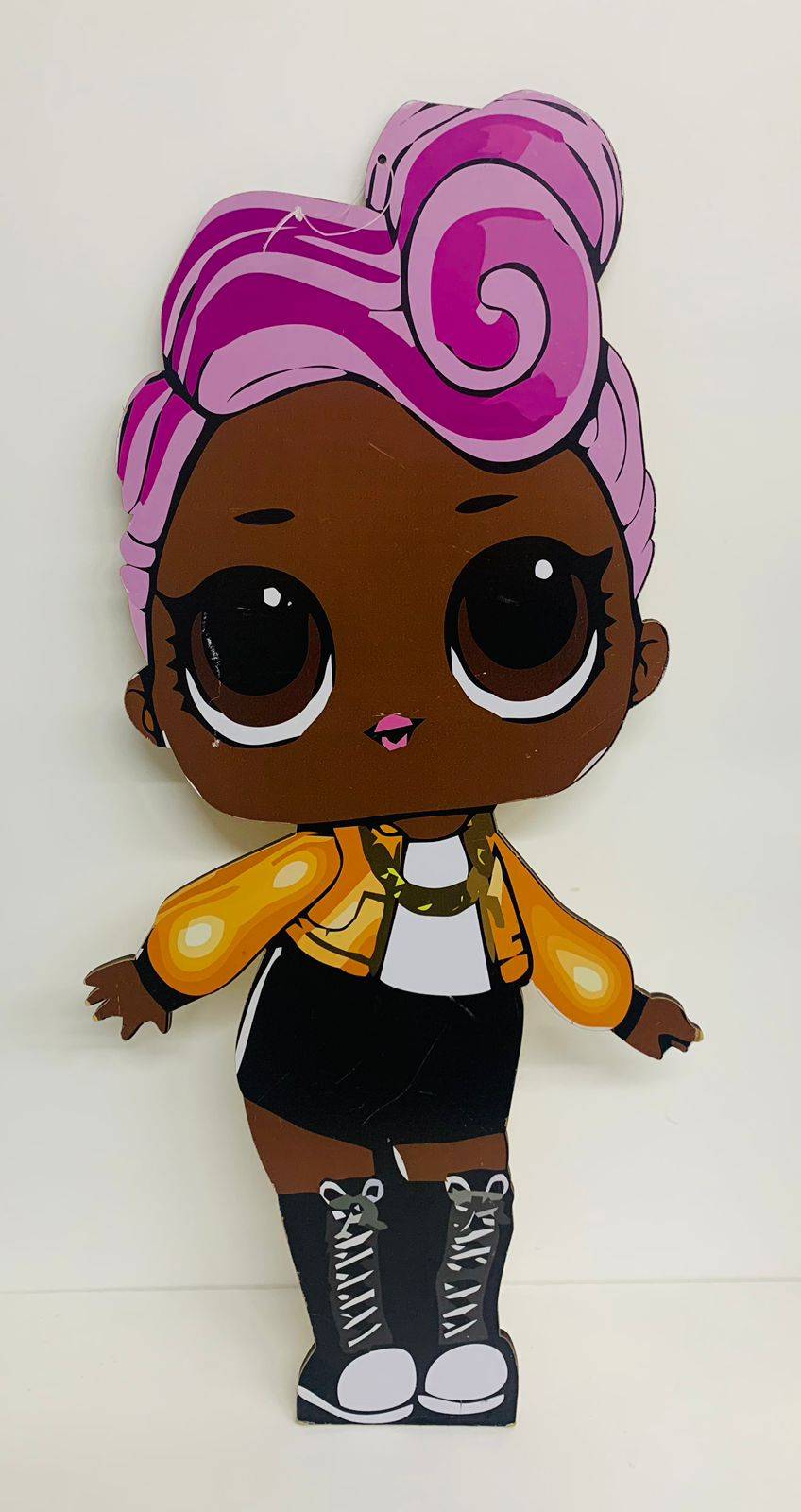 Display Lol Jaqueta Amarela MDF