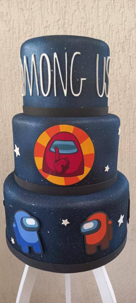 Bolo Fake Among Us - 3 andares