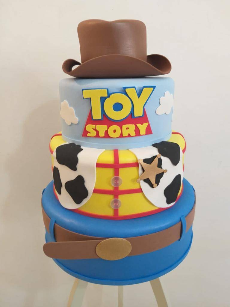 Bolo Fake Toy Story - 3 andares