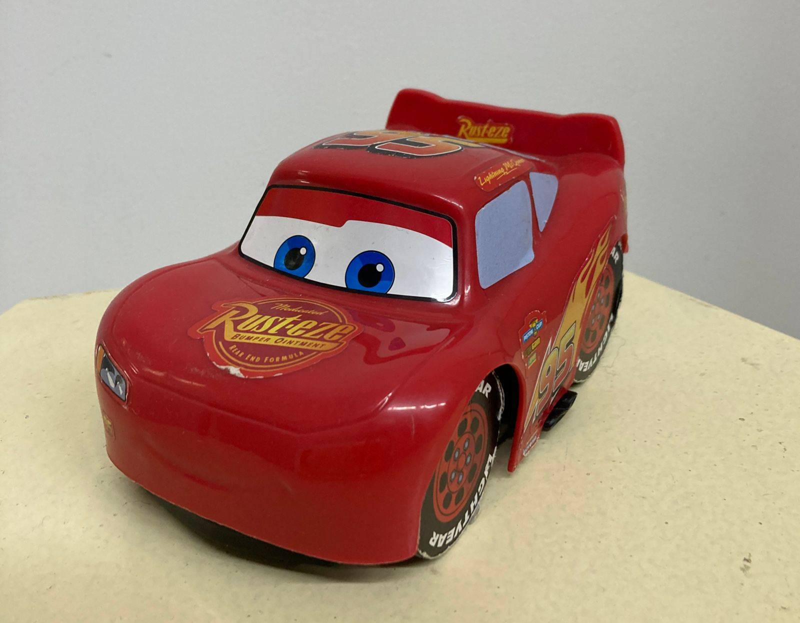 Relâmpago Mcqueen Plástico