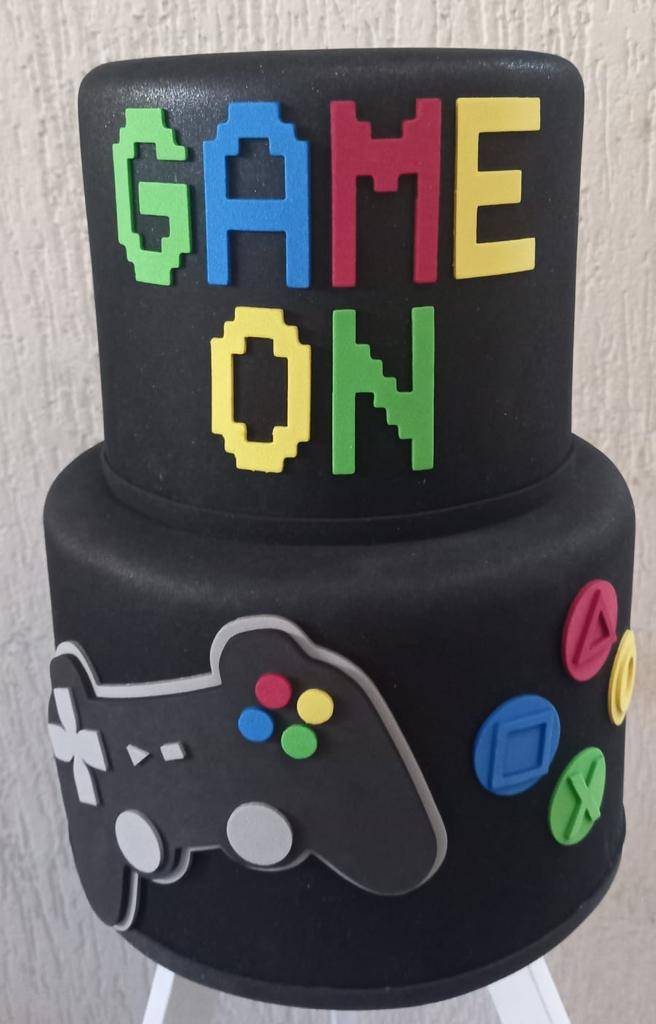 Bolo Fake Games - 2 andares