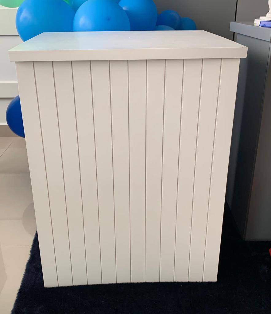 Mesa Cubo Ripada Branca (G)