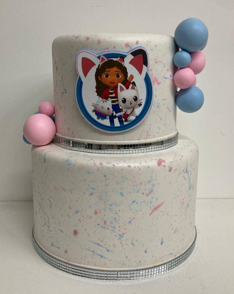 Bolo Fake Casa Mágica de Gaby - 2 andares