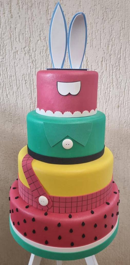 Bolo Fake Turma da Mônica com Sansão - 4 andares