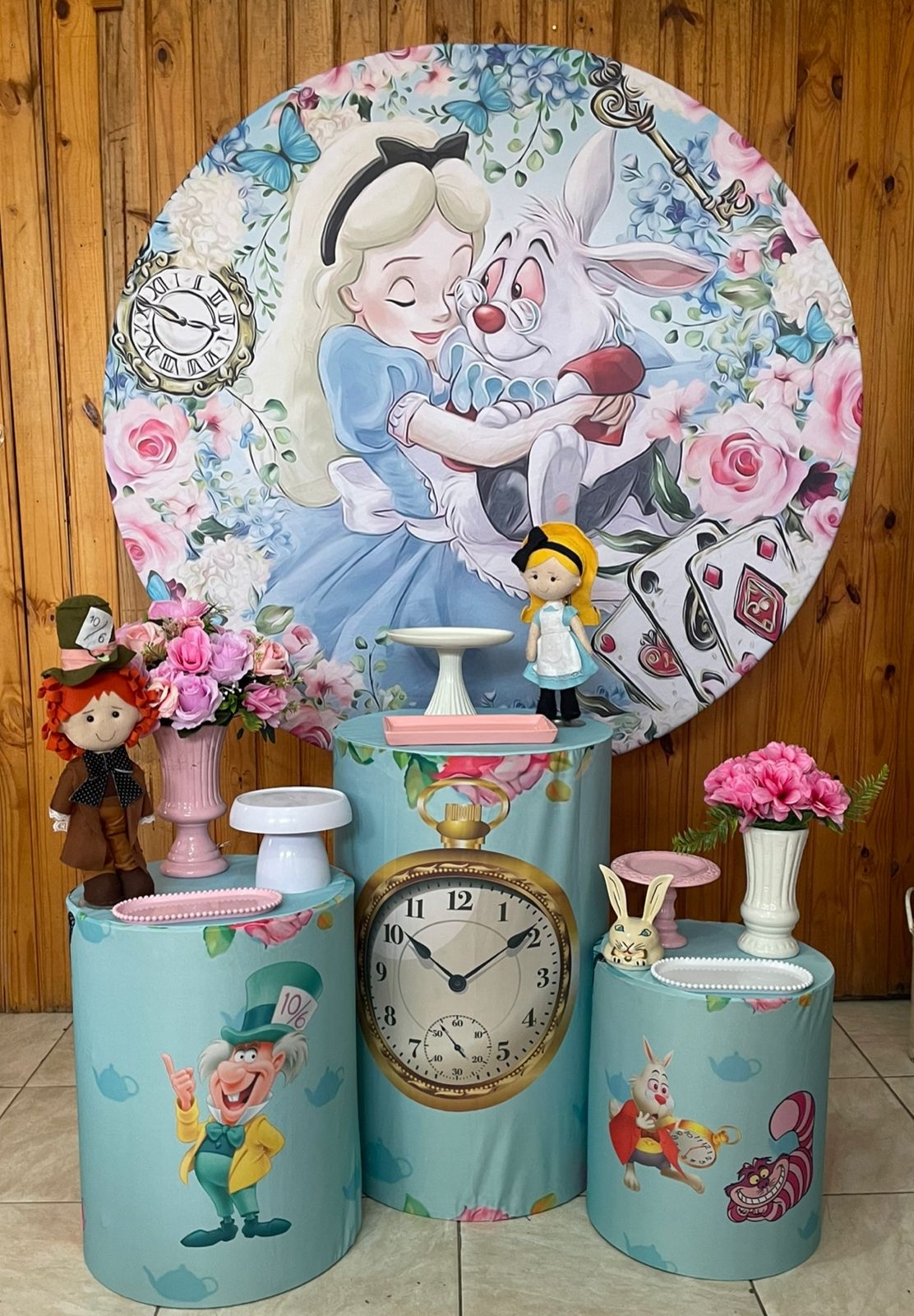 ALICE NO PAIS DAS MARAVILHAS