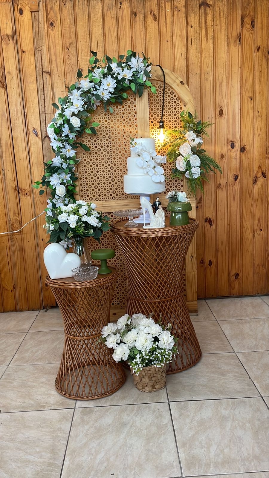 CASAMENTO BRANCO E VERDE OLIVA 