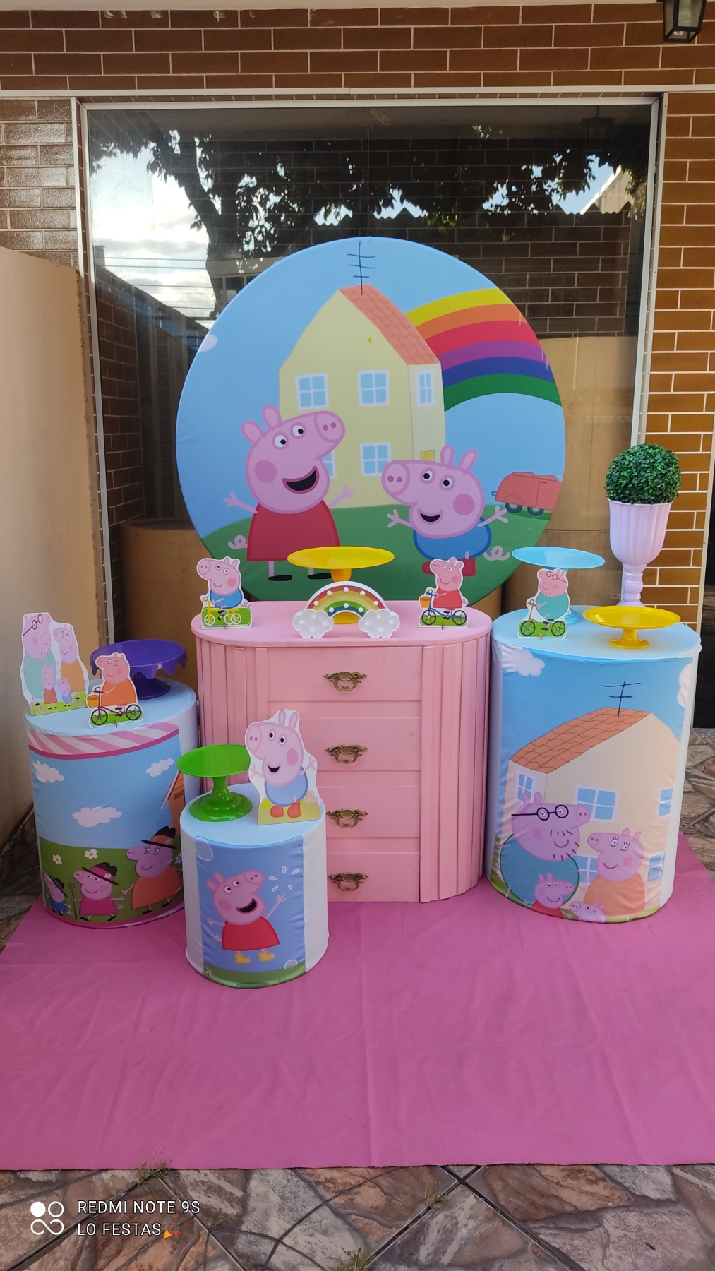 Peppa com cômoda 