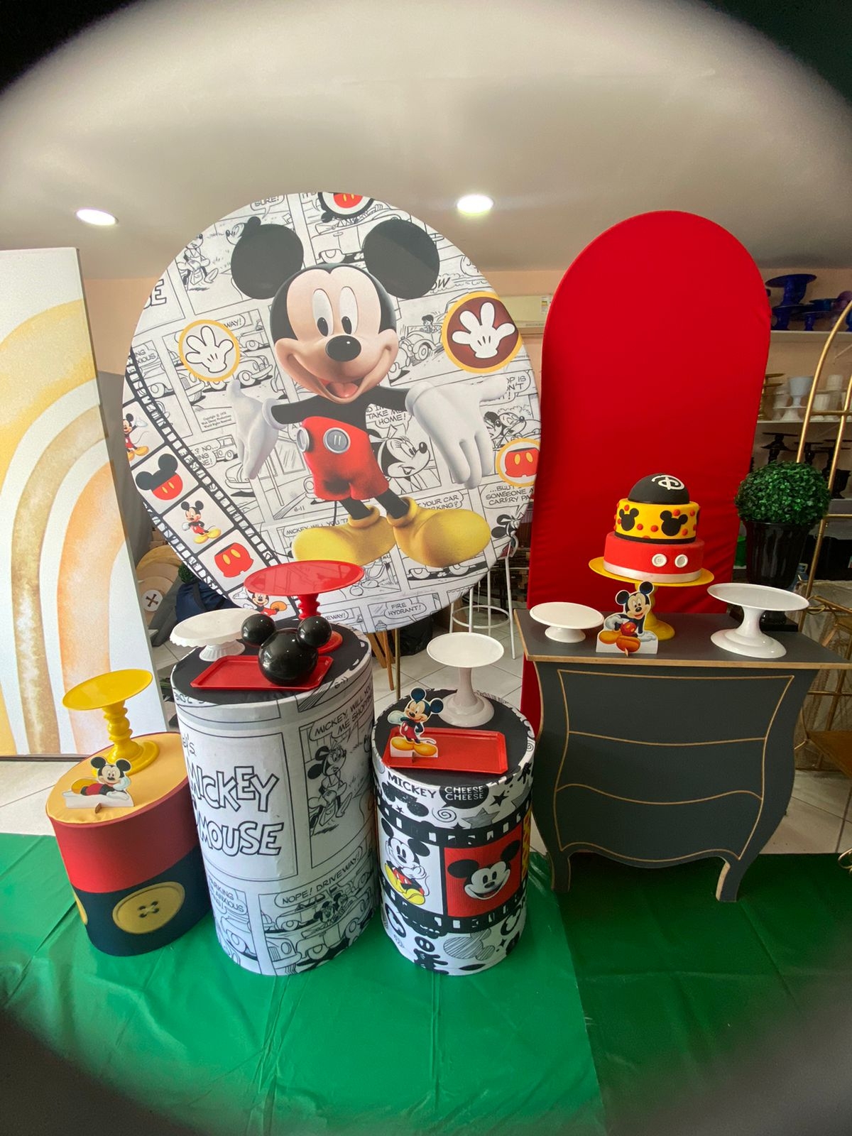 Mickey com Painel romano SLIM