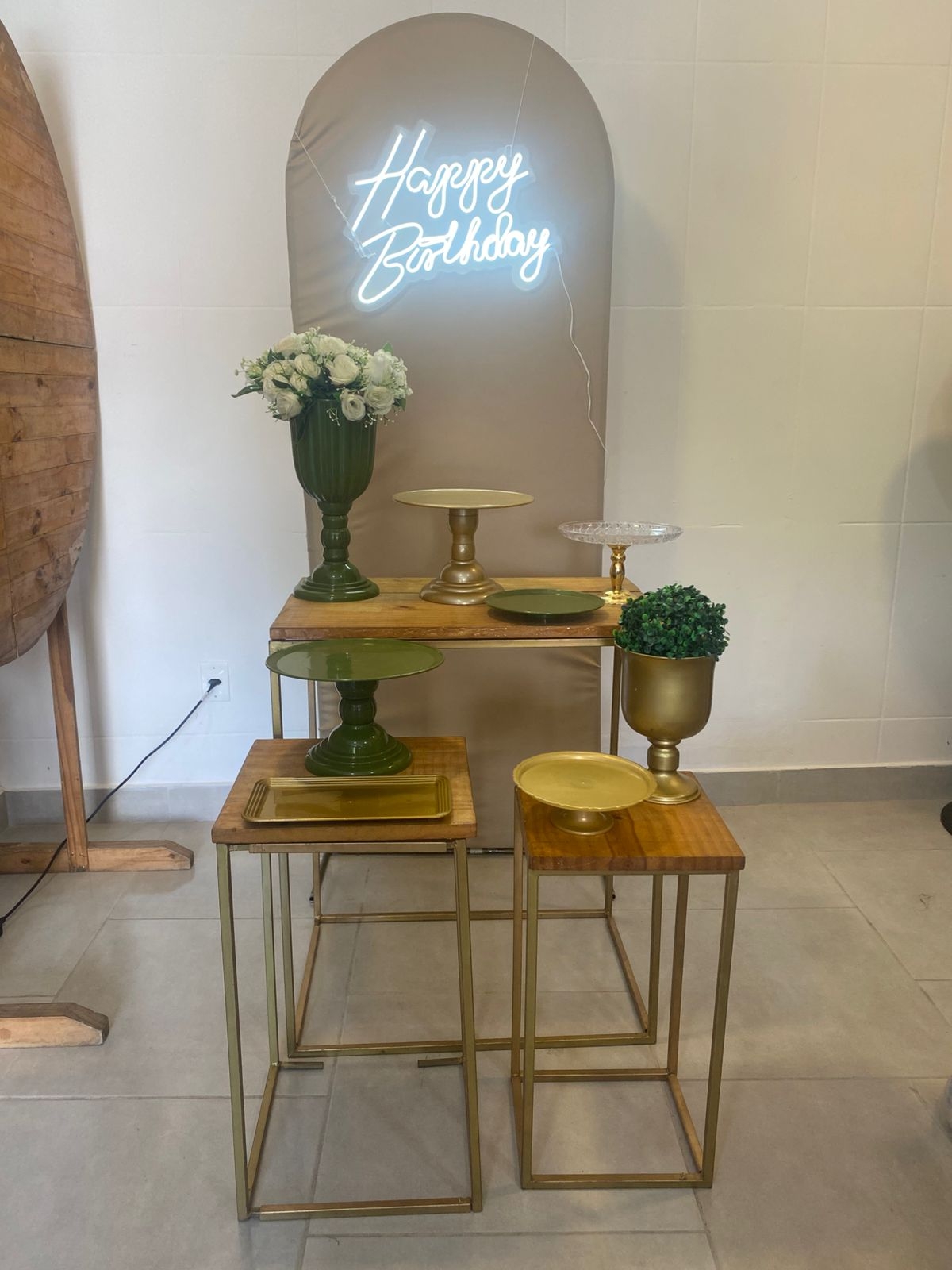 Romano bege com Happy LED