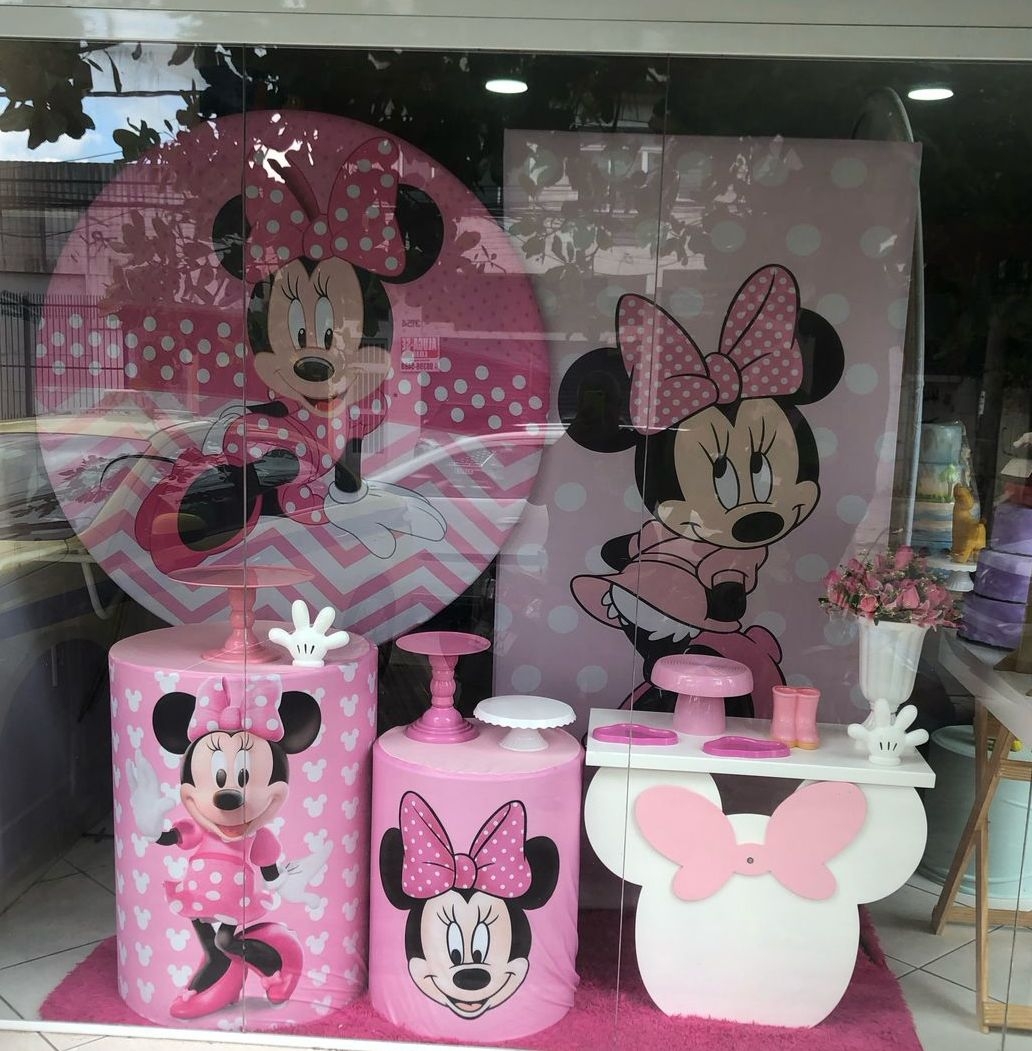 Minnie Rosa Mesa orelha