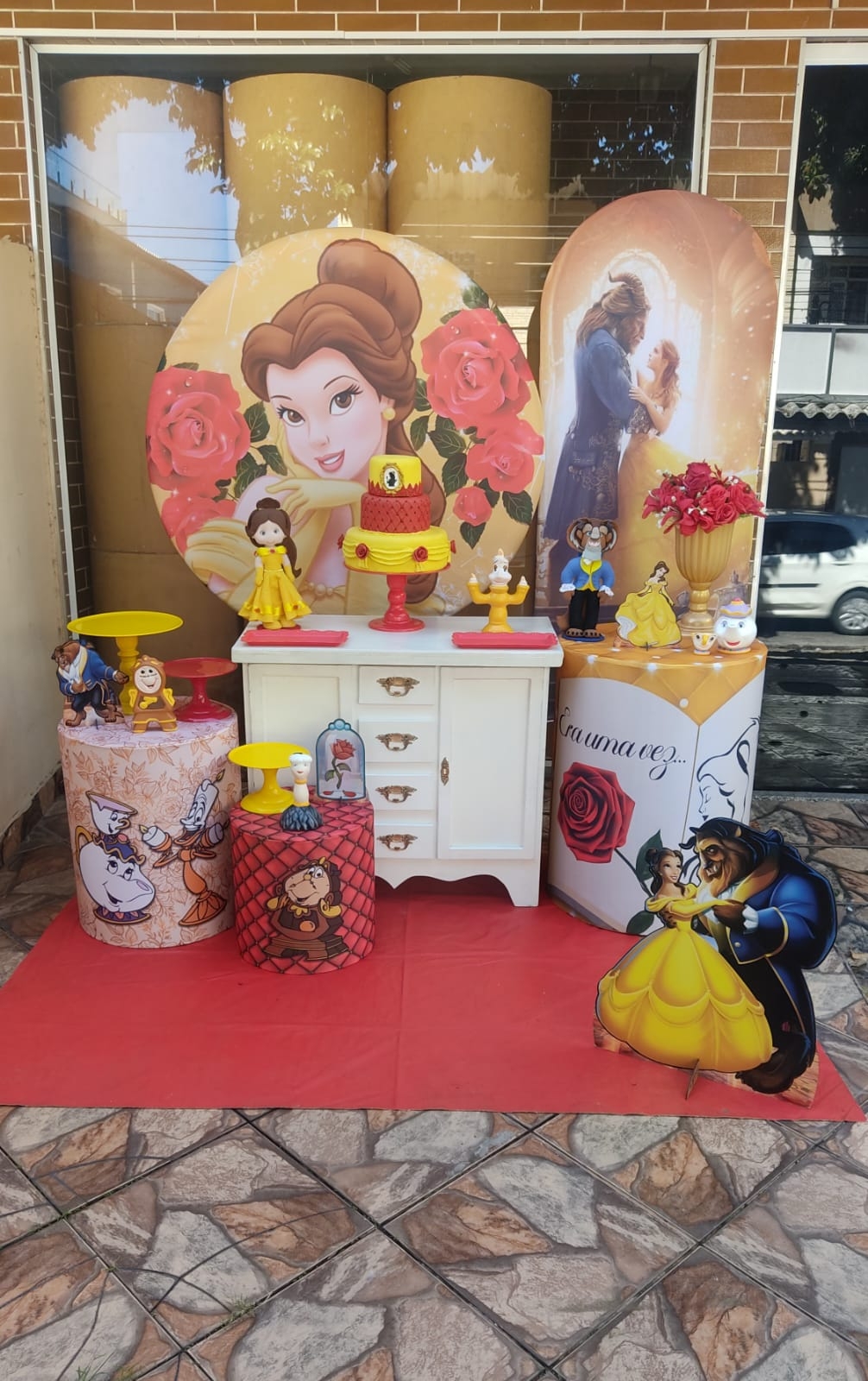 A  BELA E A FERA COMPLETO