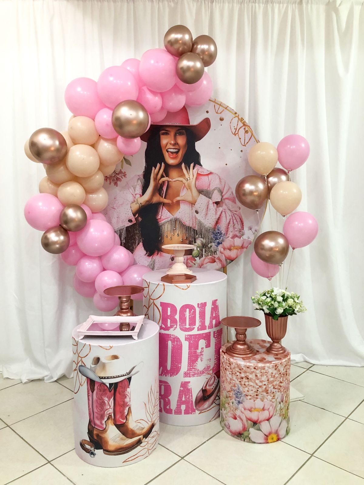 Ana Castela kit ouro 