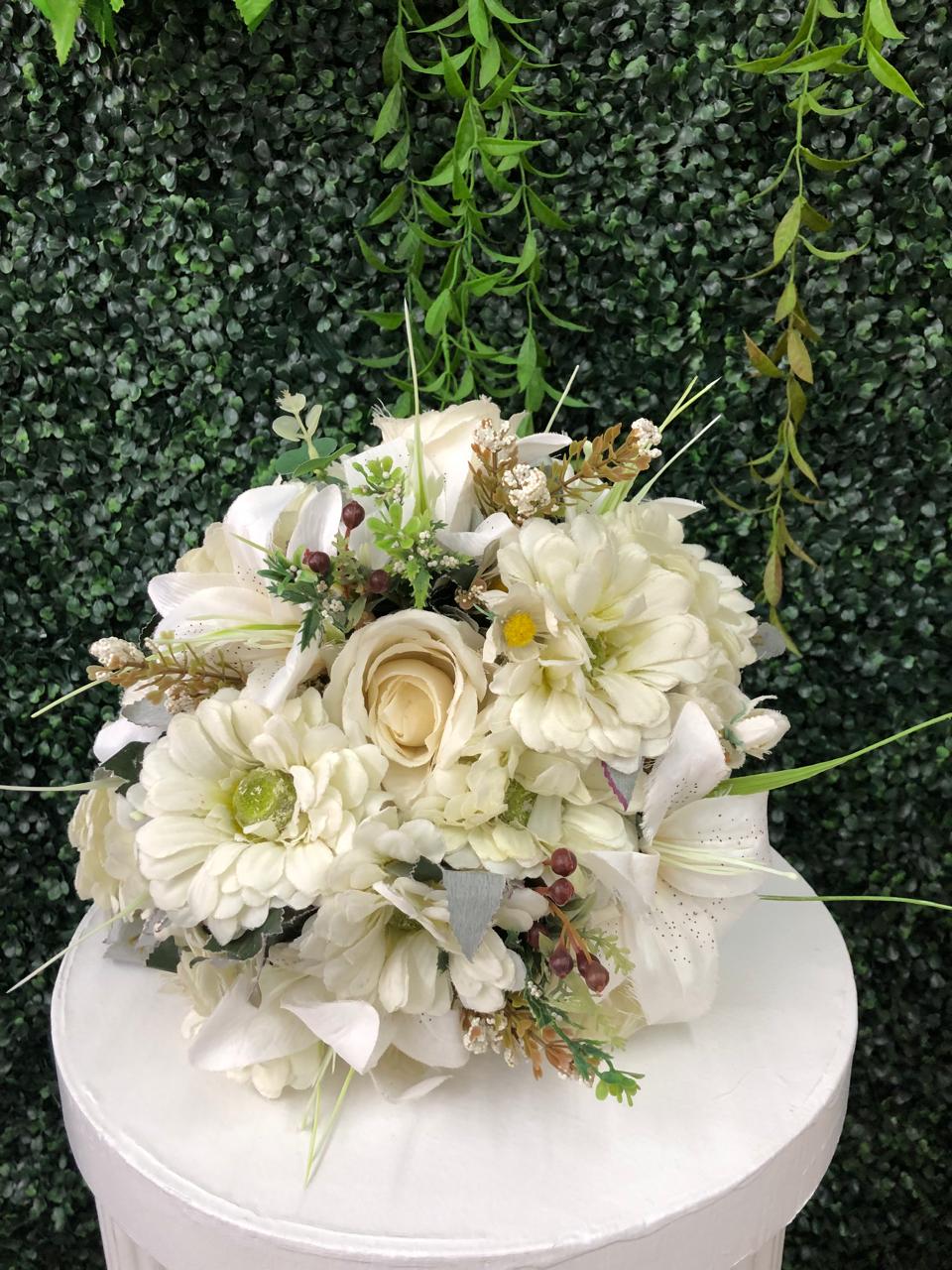 Bouquet Flores Branco Chá